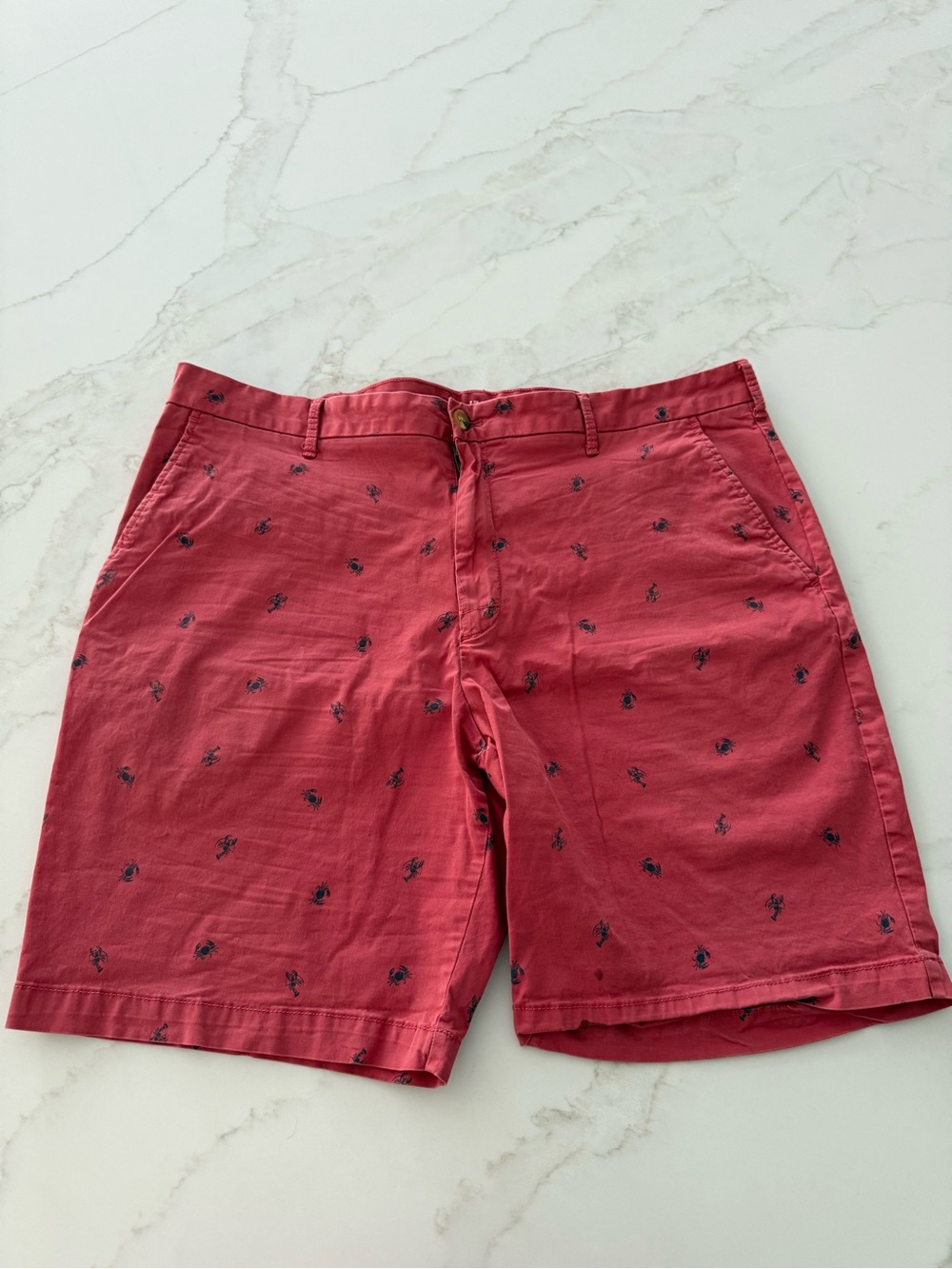 Izod Red Men's Crab 🦀 and Lobster 🦞 Shorts Size 40, 9.5 Inseam